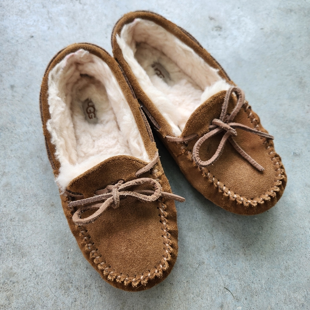 Ugg Kids Dakota Shearling Slippers 12/13